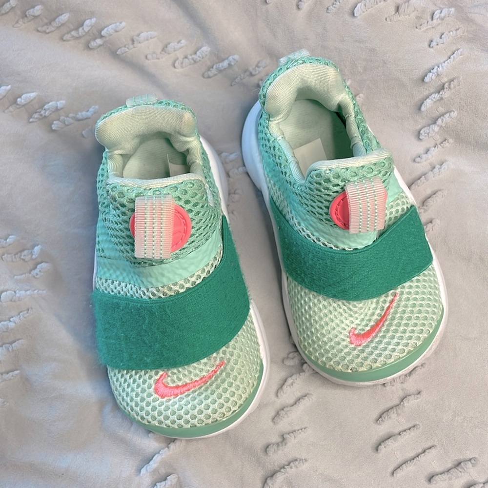 Nike Prestos Toddler size 5